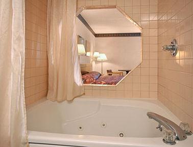 Motel Super 8 By Wyndham Evansville North Stacer