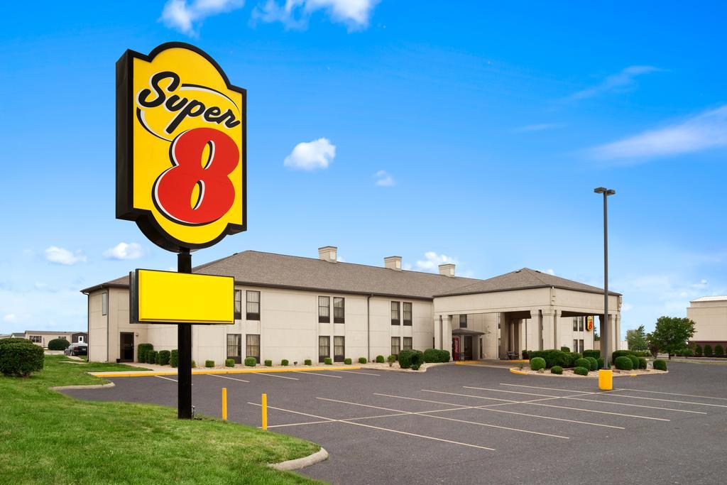 Super 8 By Wyndham Evansville North Motel 2*