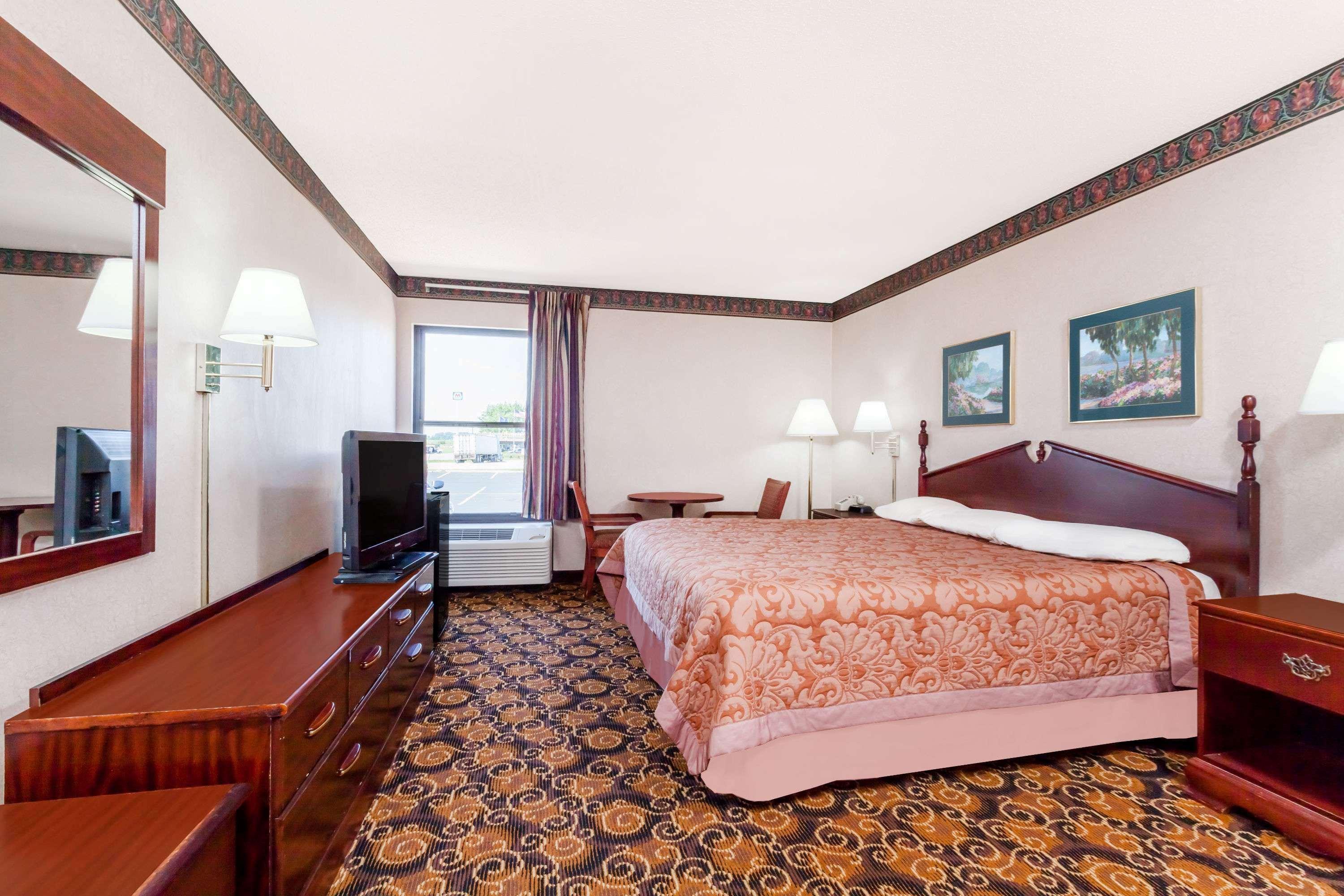 Motel Super 8 By Wyndham Evansville North Stacer