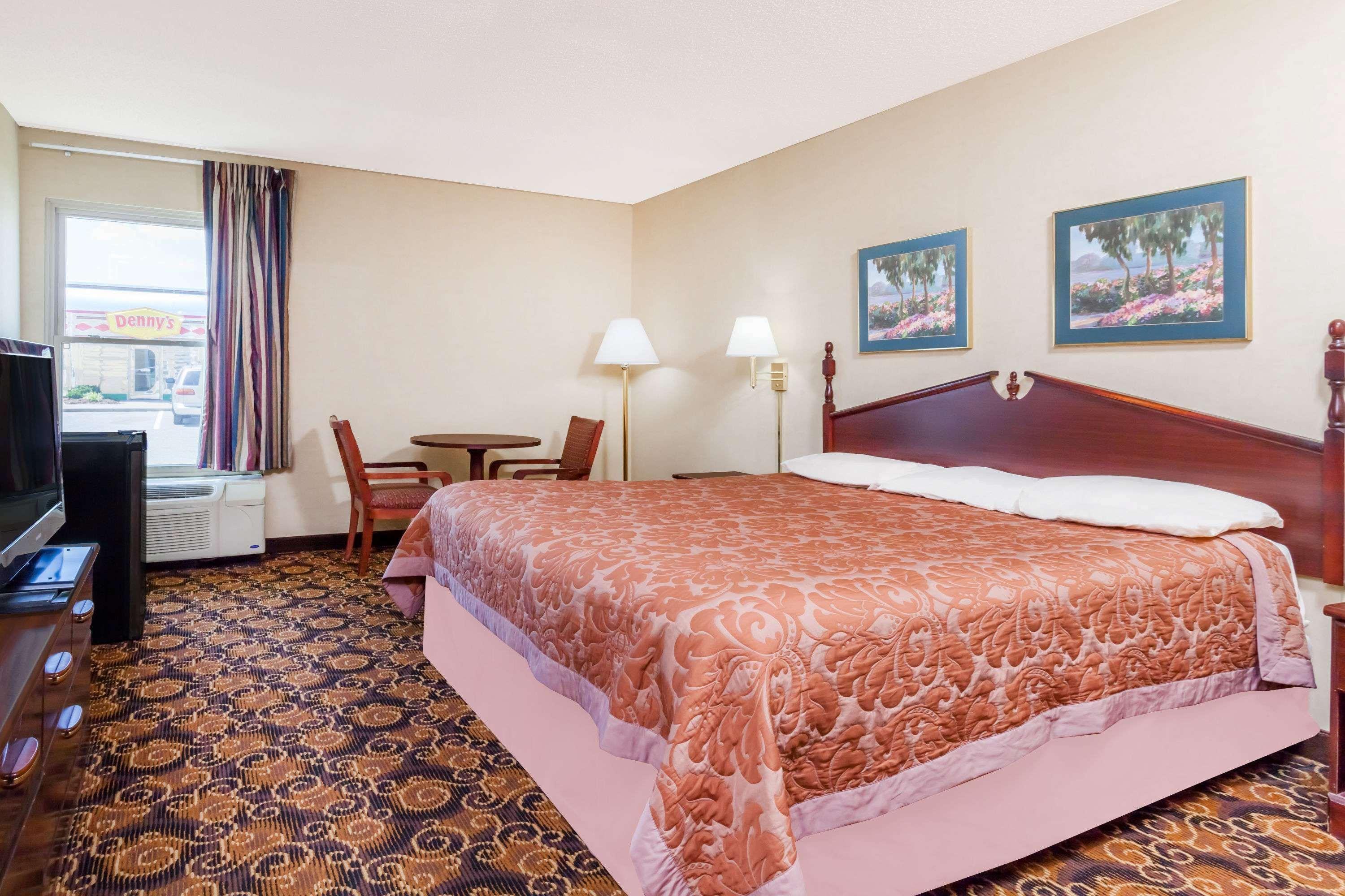 Motel Super 8 By Wyndham Evansville North Stacer