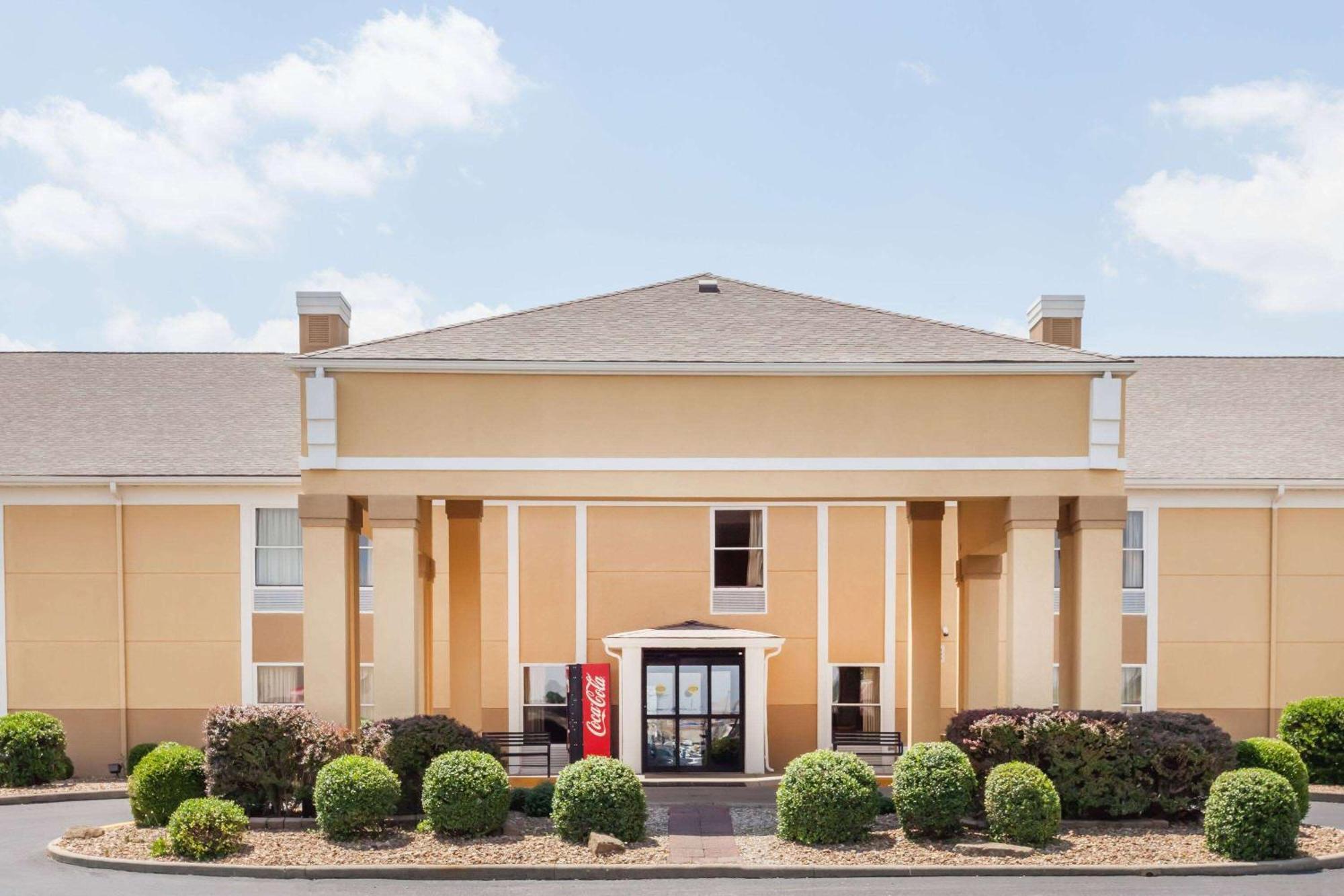 Motel Super 8 By Wyndham Evansville North